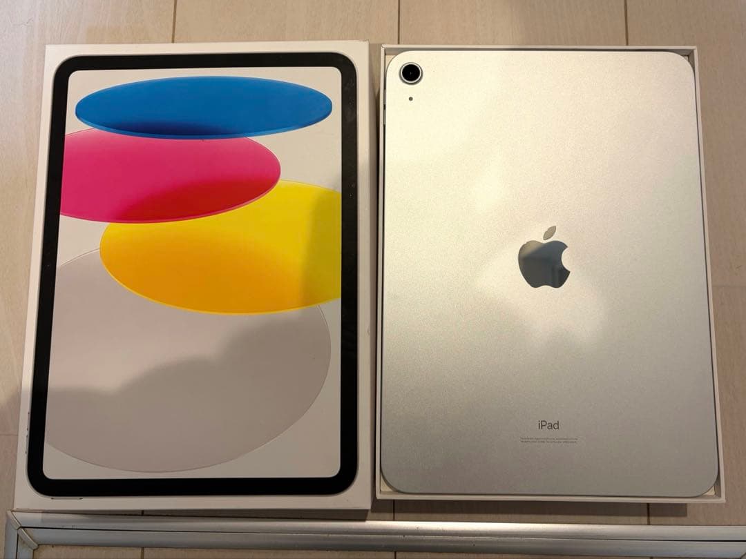 iPad本体 第10世代 10.9インチ 64GB シルバー ケース付き
