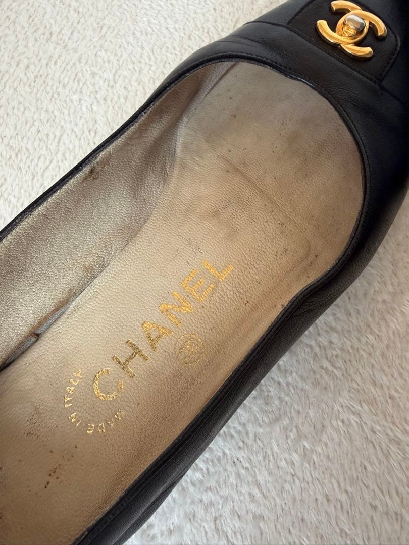 シャネル ココマーク　ターンロック　パンプス　フラット