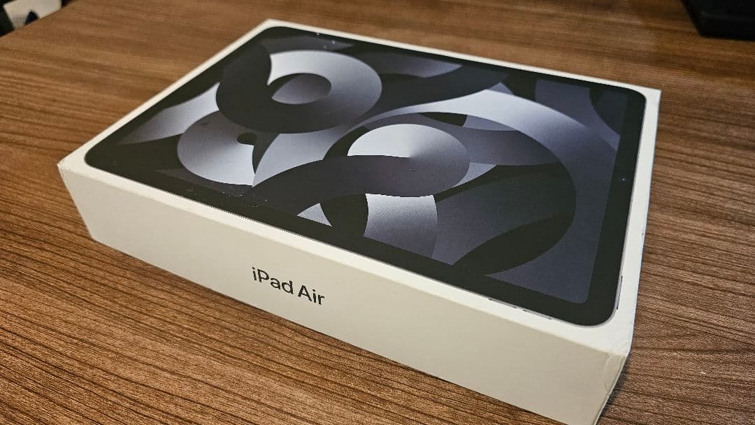 Apple iPad Air5 スペースグレー ＋スマートフォリオ(おまけ)