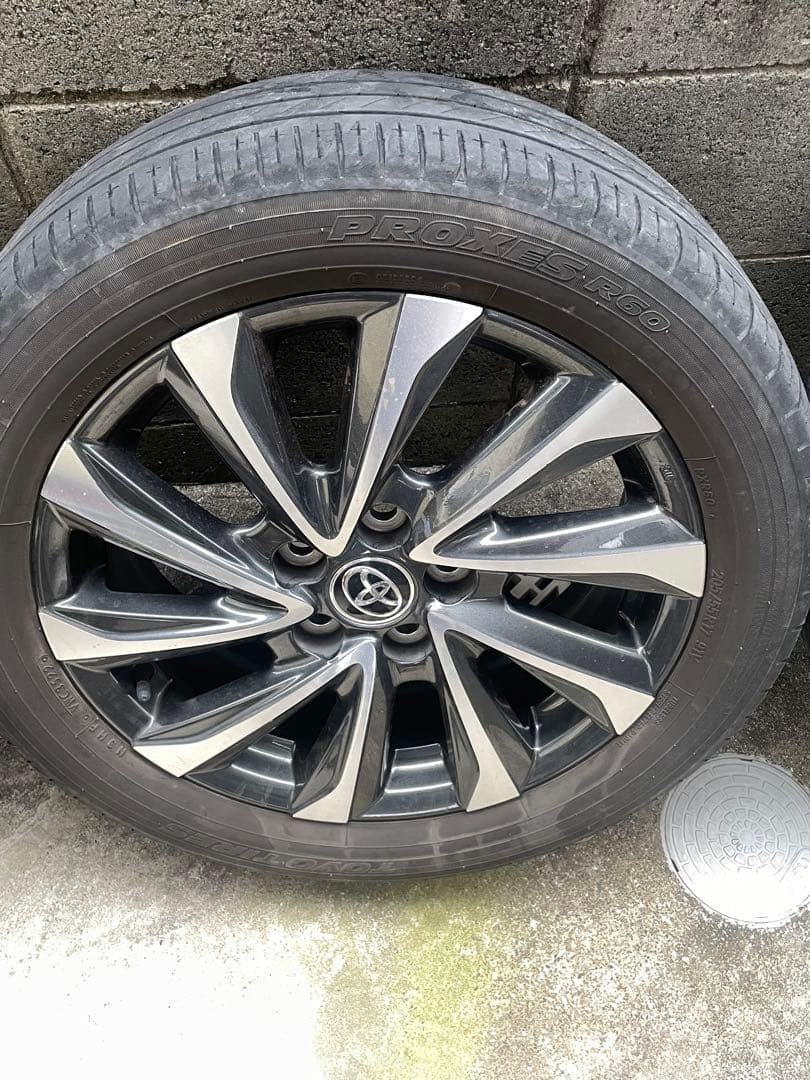 トヨタ 純正　タイヤホイールセット アルミ　１７インチ　①