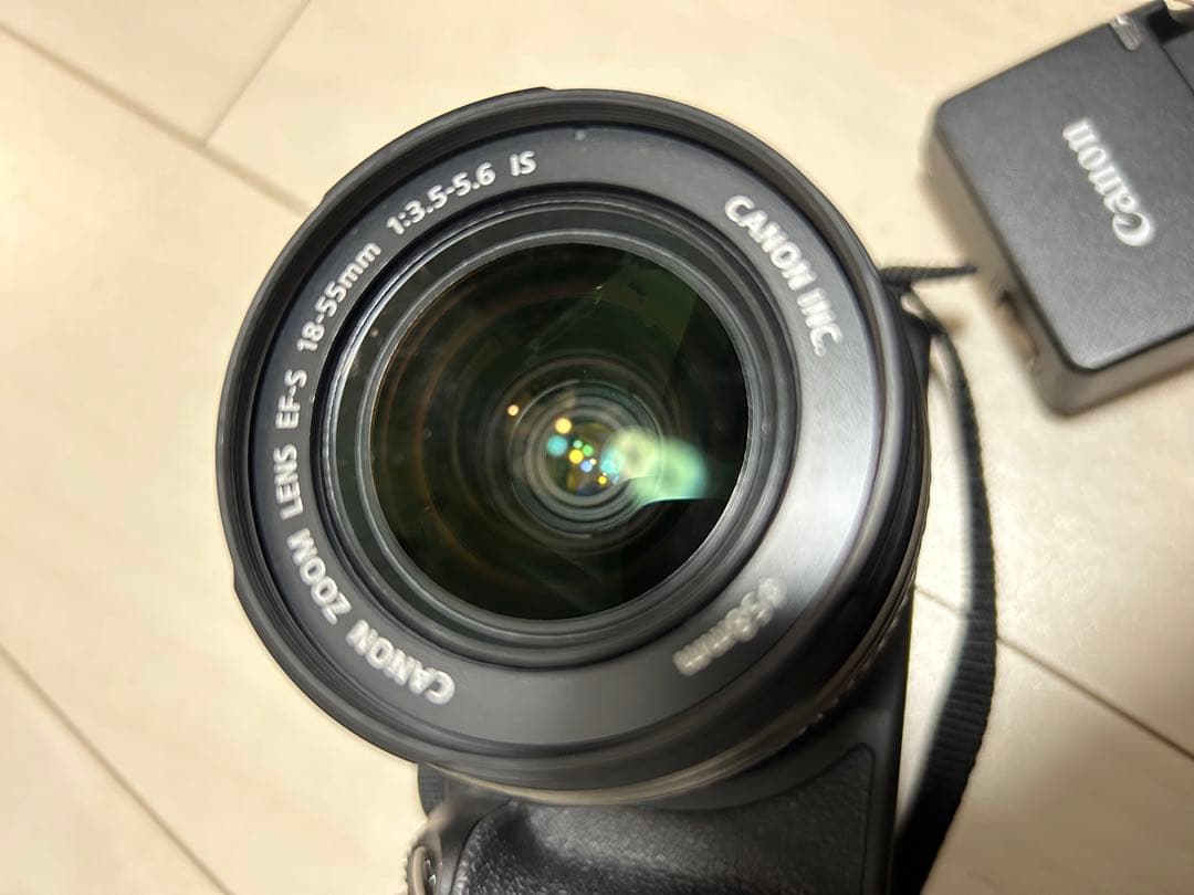 Canon EOS Kiss X3 一眼レフ　カメラ