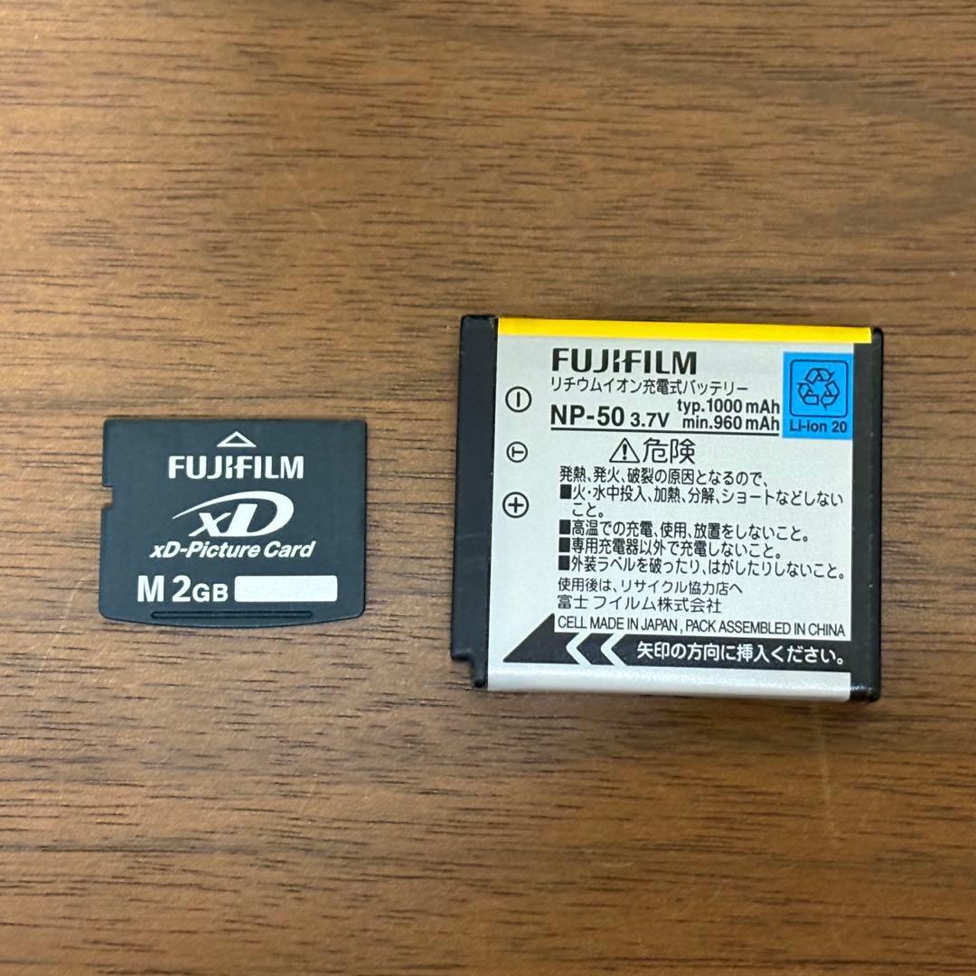 FUJIFILM FINEPIX F100fd デジタルカメラ　動作確認済み
