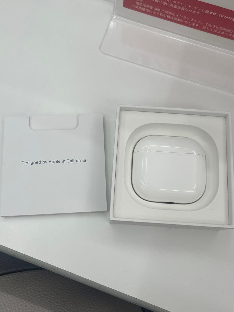 AirPods (第4世代) 本体