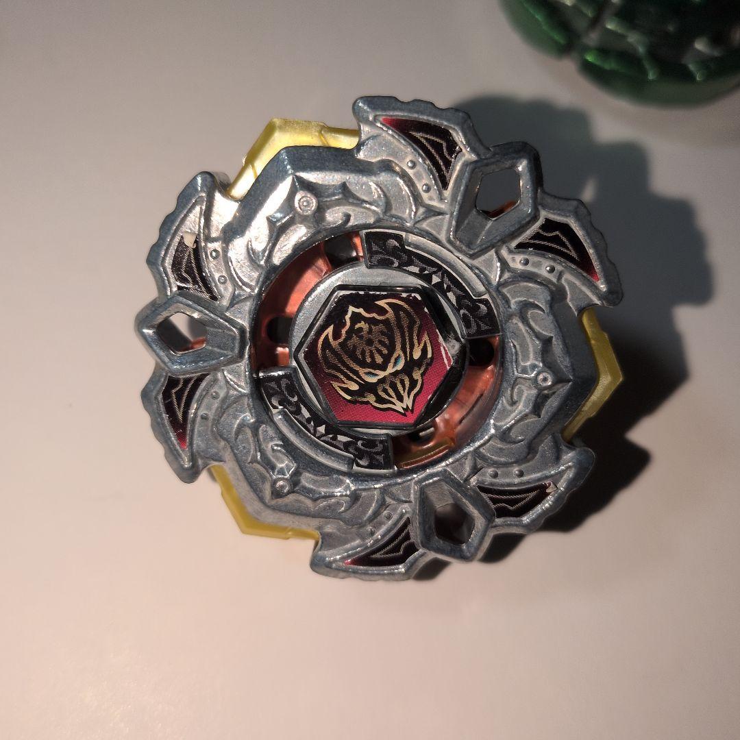 S*)様 メタルファイトベイブレード 貴重品セット ランチャーはオマケ