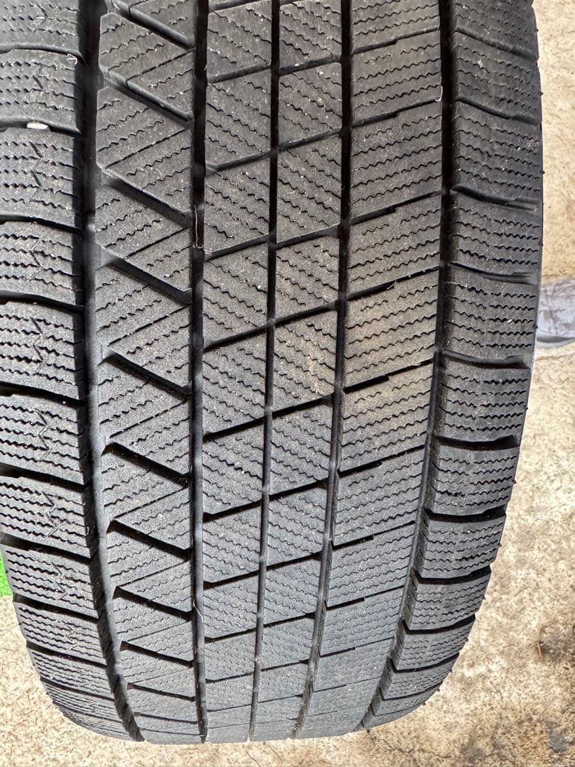 クラウンクロスオーバ一　純正スタッドレス225/55R19