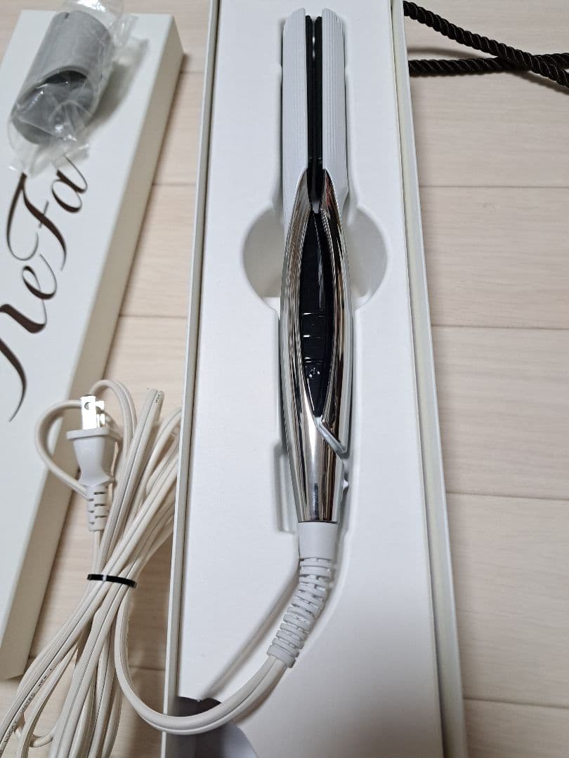 リファ ストレート ヘアアイロン Refa 2022年製