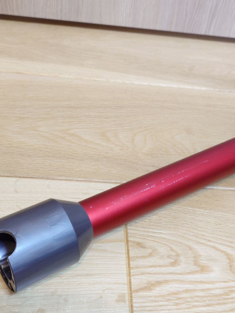 Dyson v8 slim fluffy スティッククリーナー コードレス掃除機