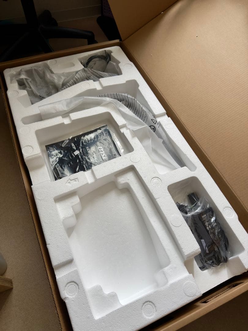 MSI MAG 342CQR E2 34” UWQHD 180Hz 使用期間8日