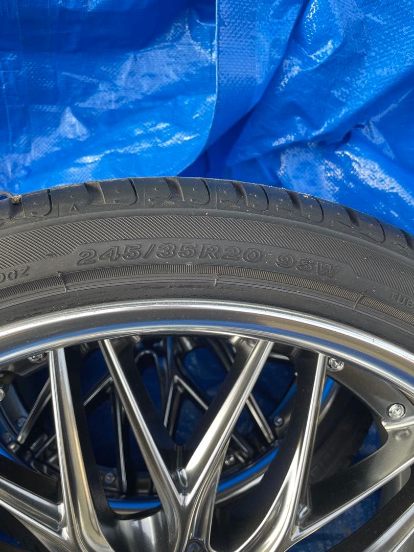 ワーク　シュヴァートクヴェル　メッシュ20インチタイヤ、ホイール一台分