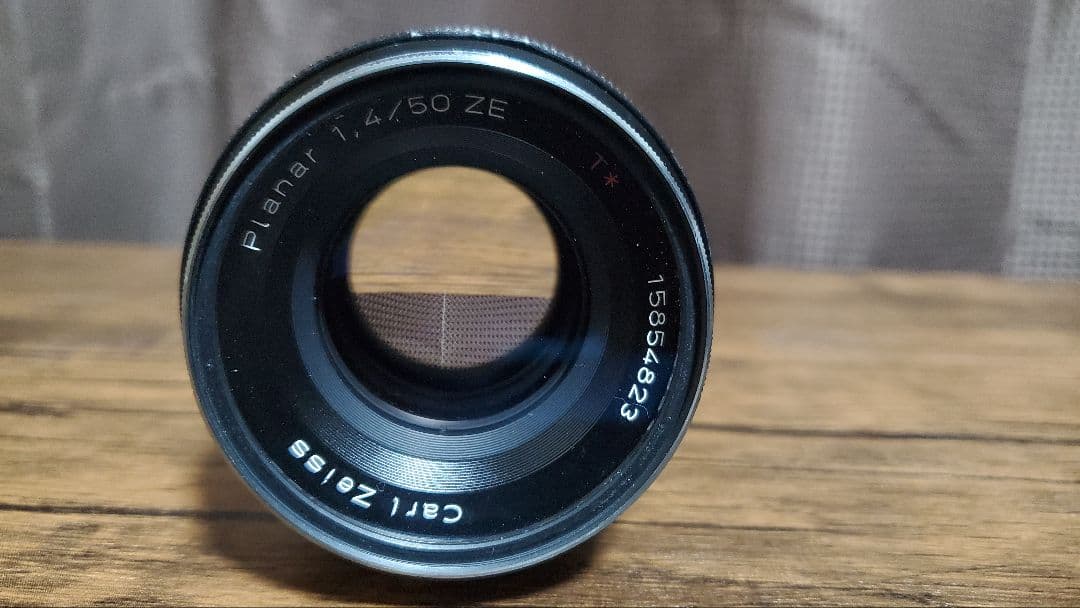 Planar 1.4/50 ZE レンズ キズあり品