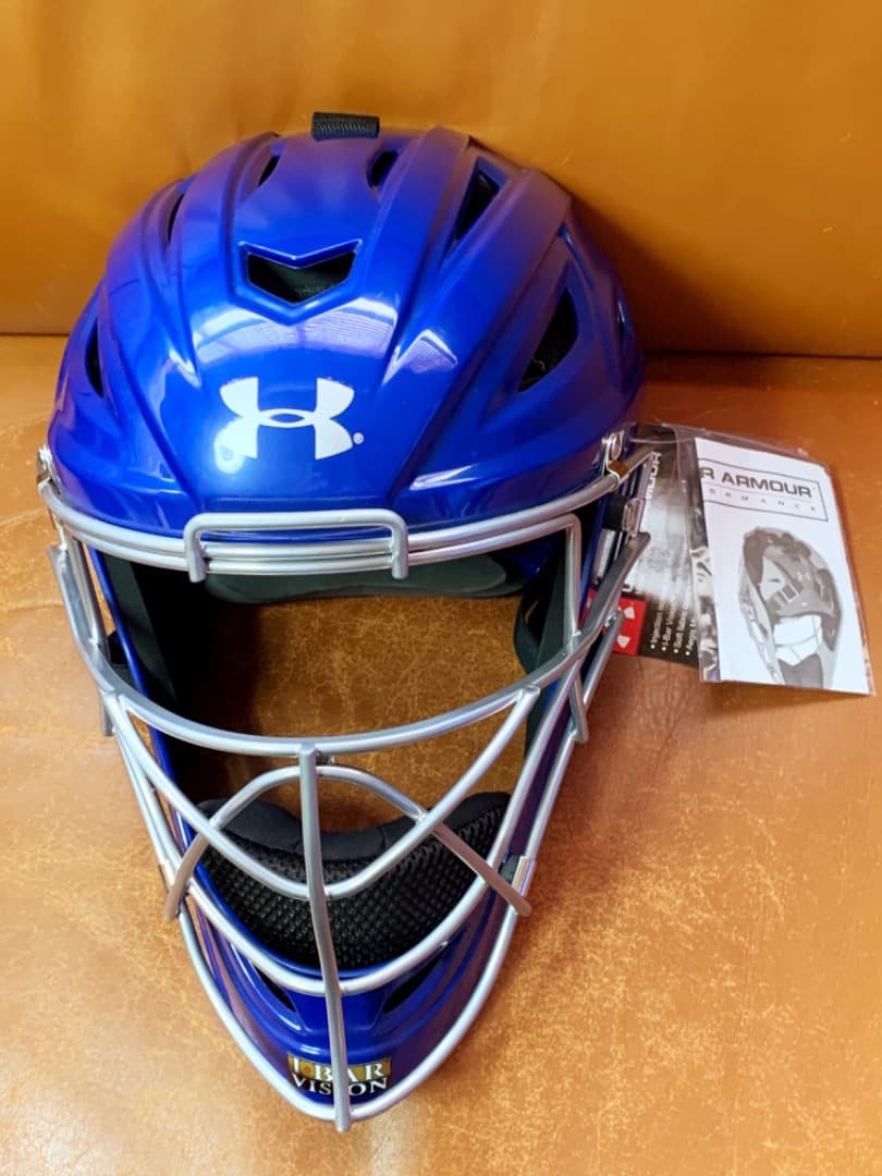 新品☆アメリカ国内限定☆UAマスク＋adidasプロテクター・レガース★青