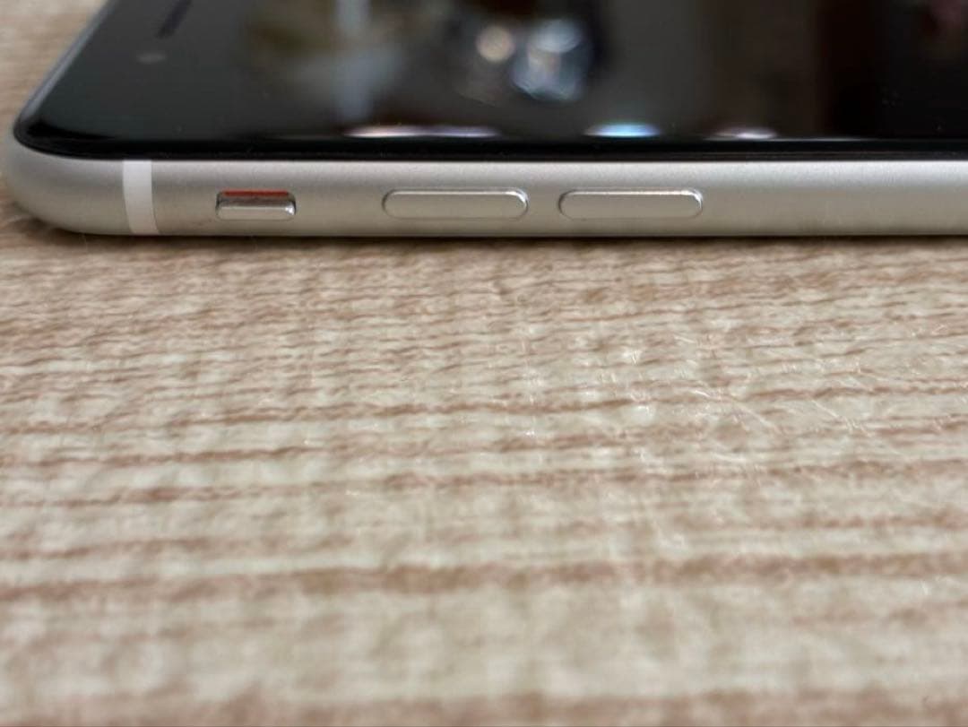 Apple iPhone SE (第2世代) ホワイト 本体 箱あり