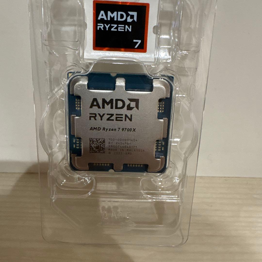 AMD Ryzen 7 9700X 本体未使用