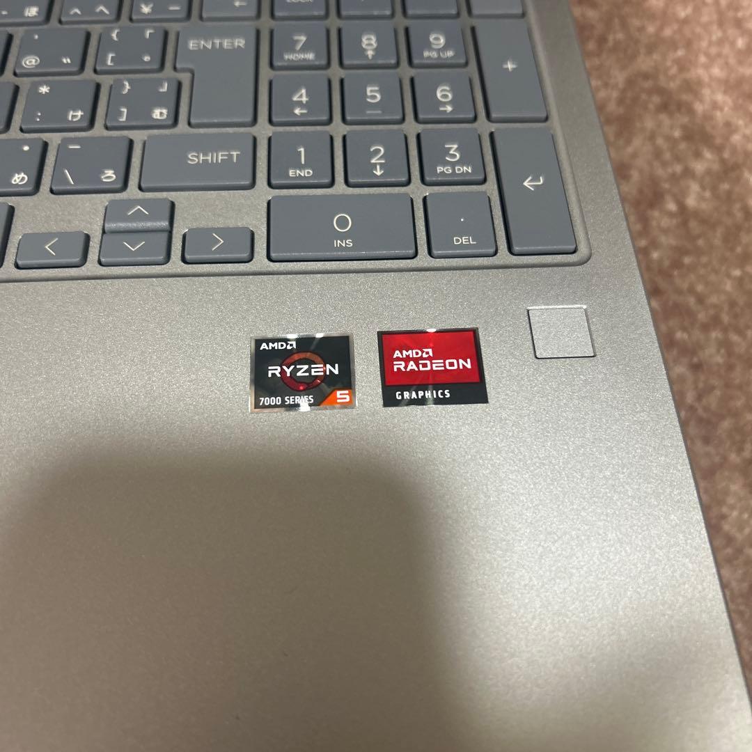 新品同様Bluetoothマウス付HP 15-fc0xxxノートパソコン