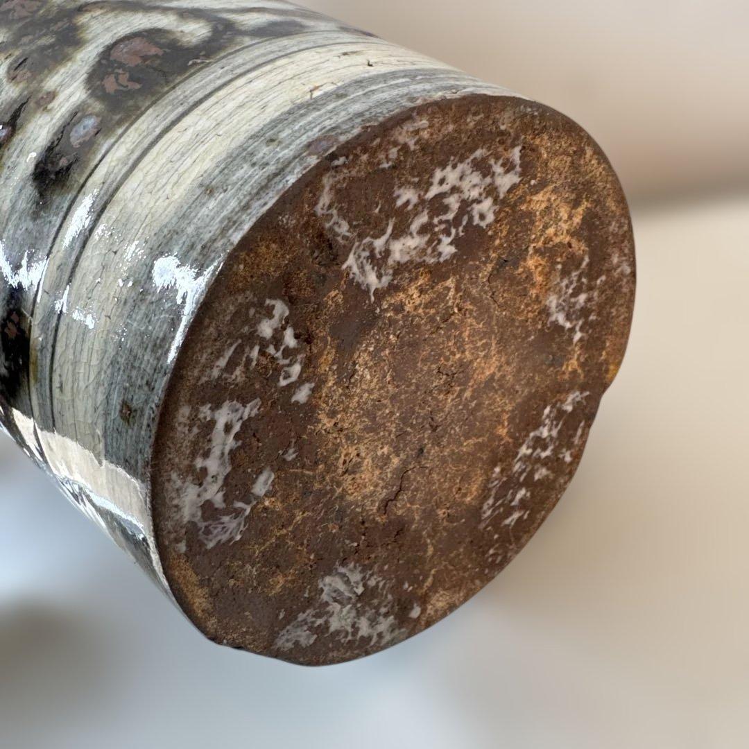 韓国　古美術　灰色と黒の模様の陶芸の壺