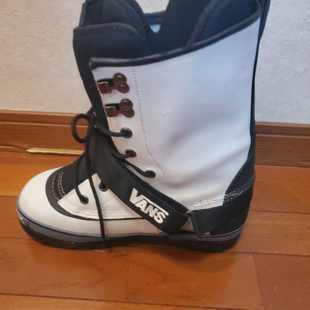 VANS　バンズ　スノーボードブーツ　紐タイプ