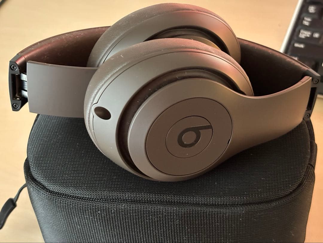 Beats Studio Pro ディープブラウン