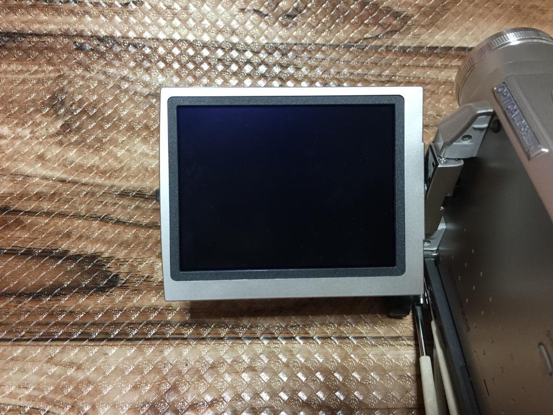 撮影再生ダビングOK　Panasonic　NV-DS200　付属品有　液晶大画面