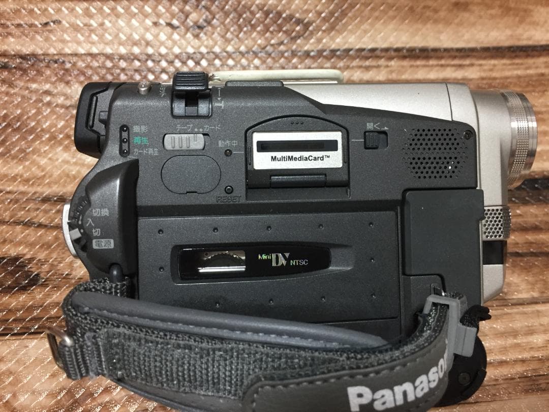 撮影再生ダビングOK　Panasonic　NV-DS200　付属品有　液晶大画面