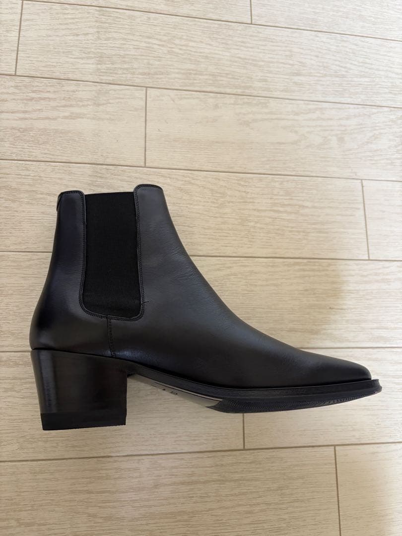 セリーヌ　カマルグバイカーチェルシーブーツ