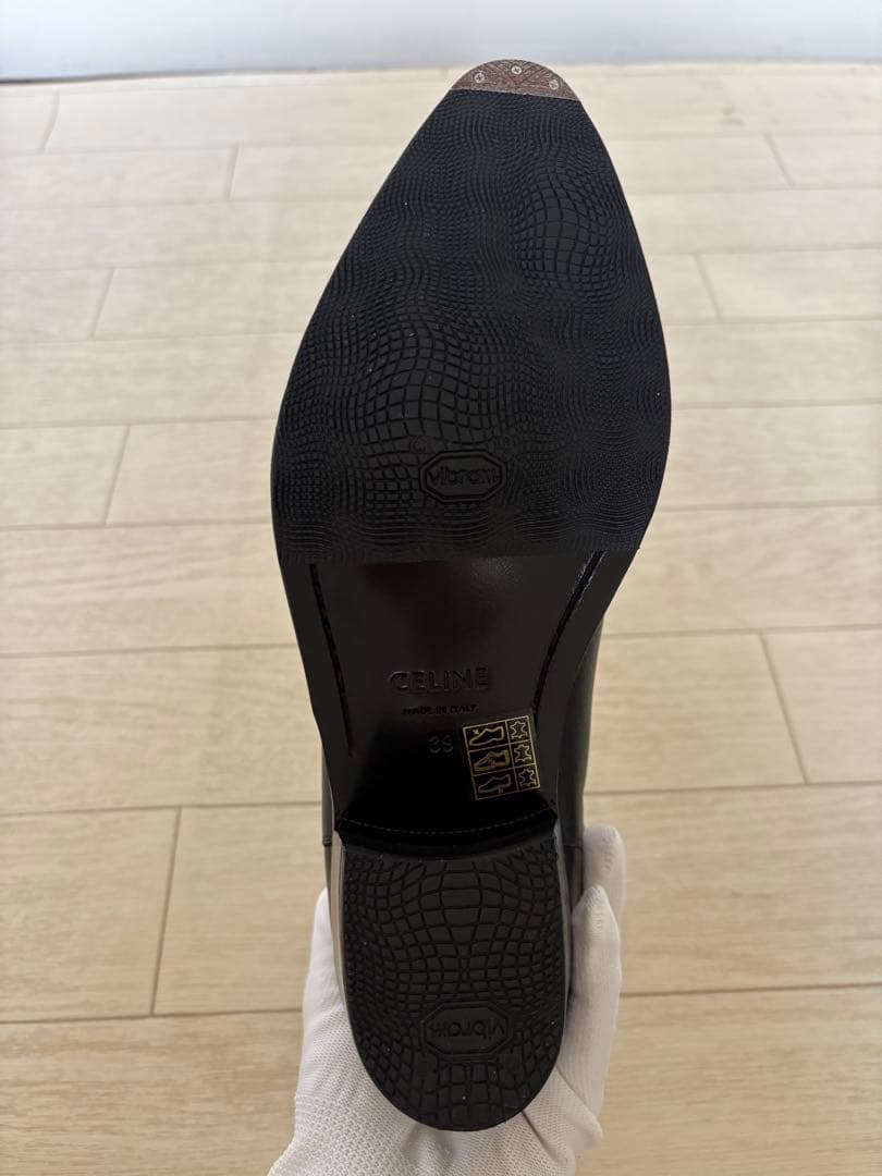 セリーヌ　カマルグバイカーチェルシーブーツ