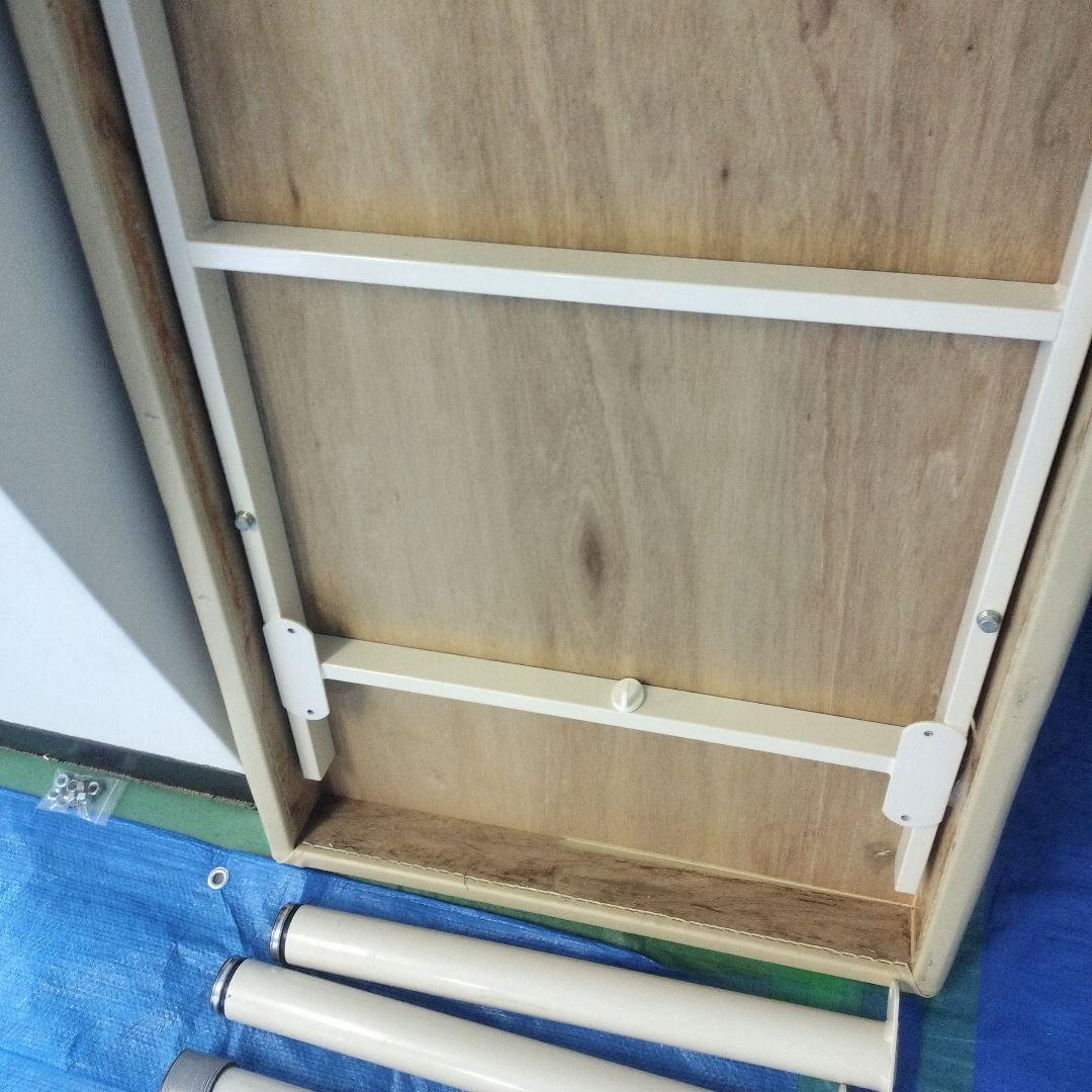 Takadaマッサージベッド施術・エステベッド（脚４本外し同梱・脚本体に錆有り）