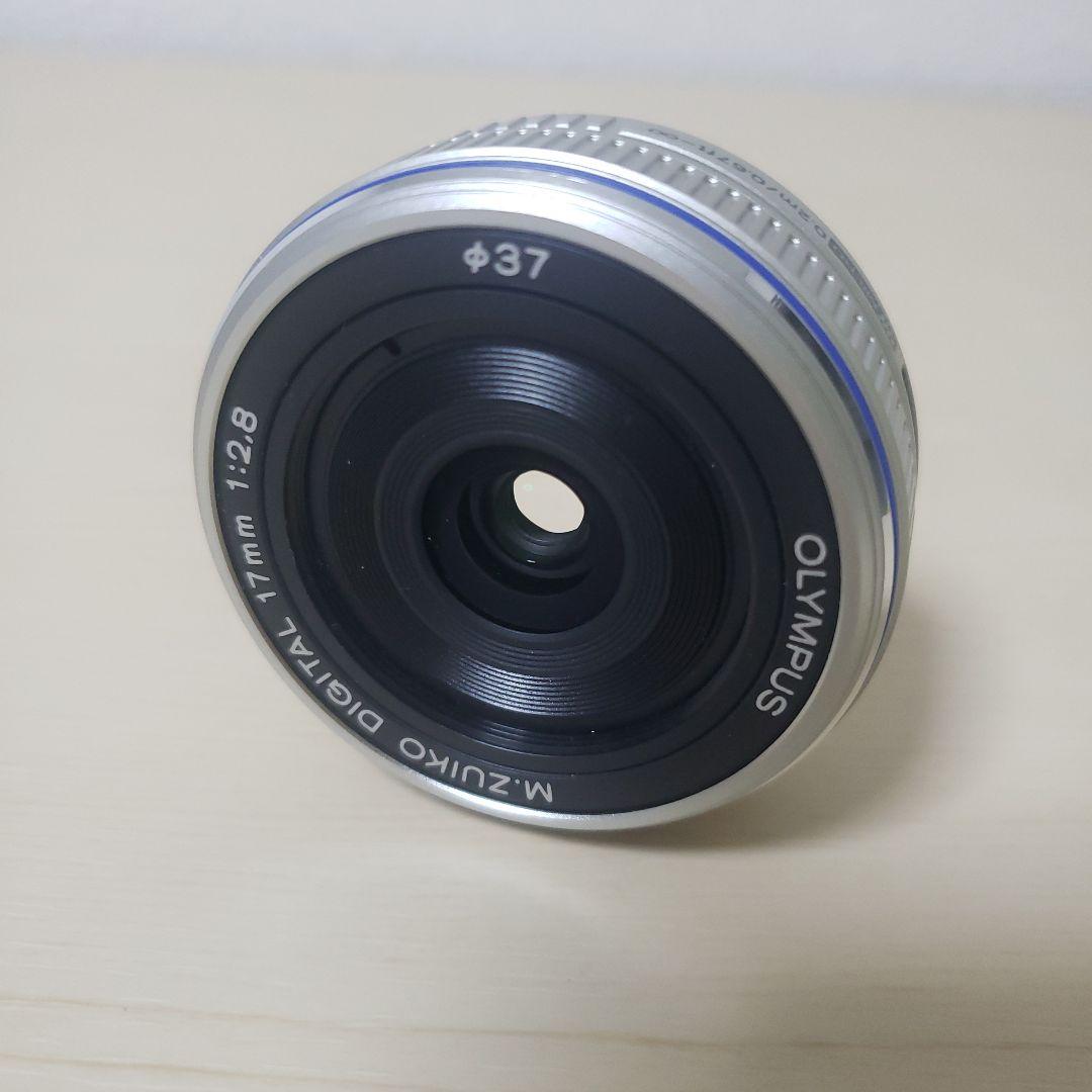 オリンパス M.ZUIKO 17mm F2.8 パンケーキレンズ