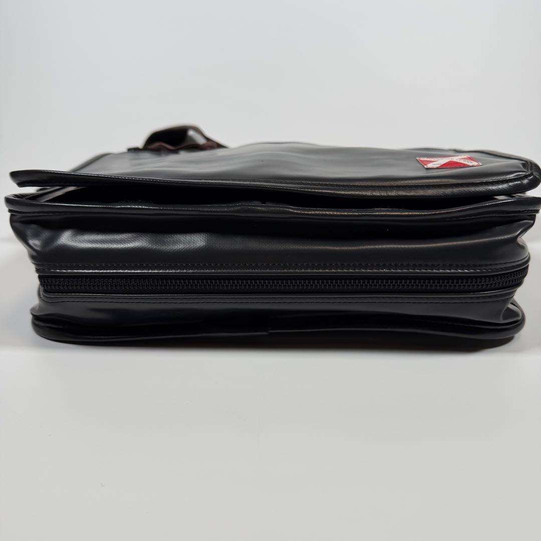 【極美品】ラゲッジレーベル　メッセンジャーバッグ　ライナー　黒系　赤バッテン