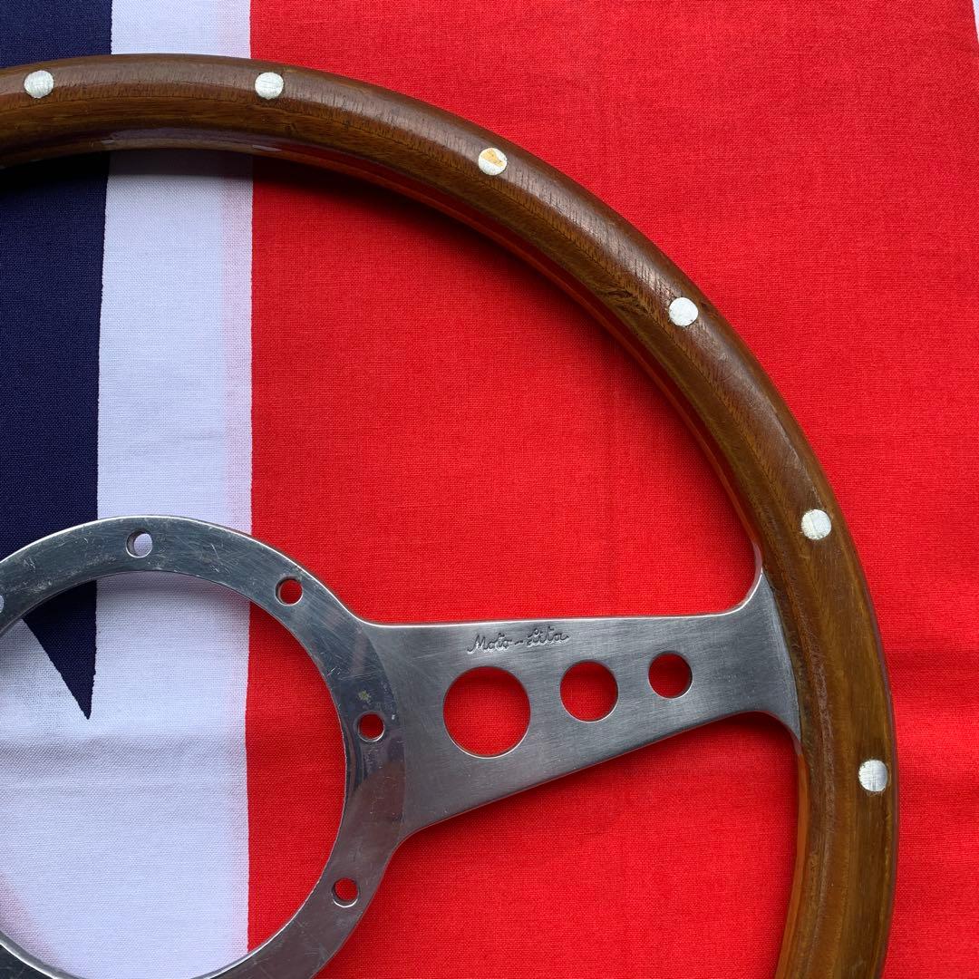 モトリタステアリングホイール