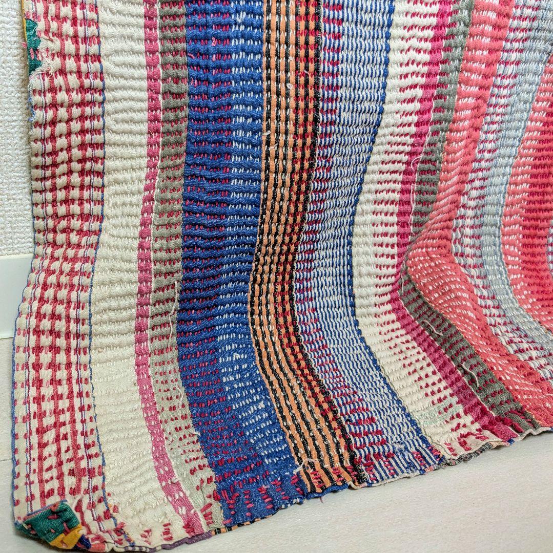 ピンクが映えるストライプ柄のヴィンテージラリーキルト　刺し子　刺繍布　エスニック