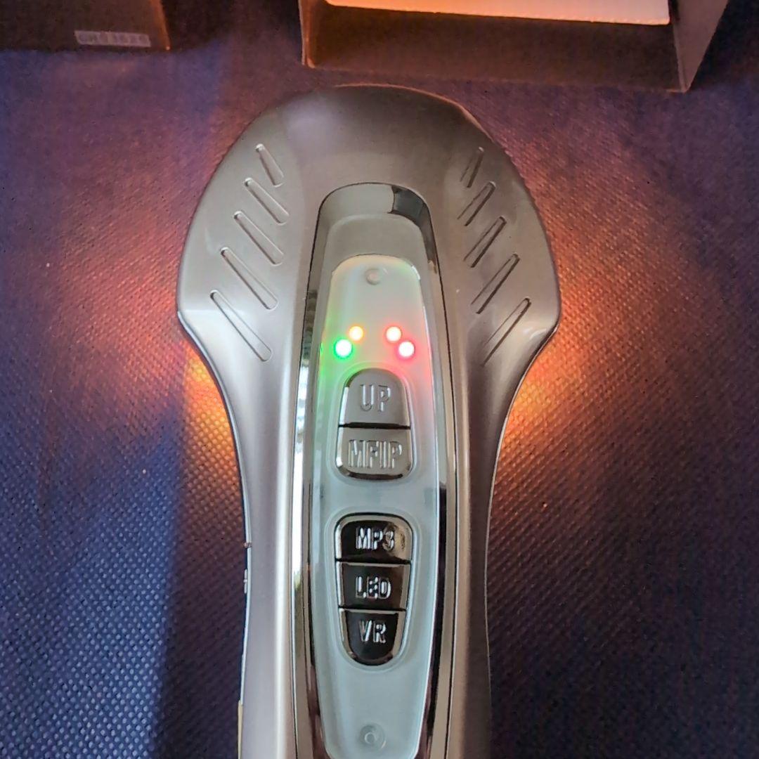 ドクターアリーヴォ ザ クリニック美顔器