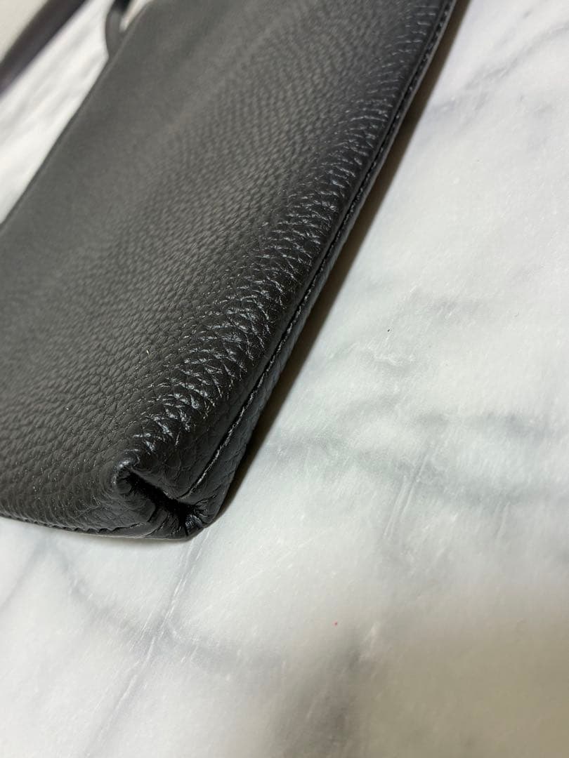 HushTug ハッシュタグ サコッシュ ショルダーバッグ／本革 レザー