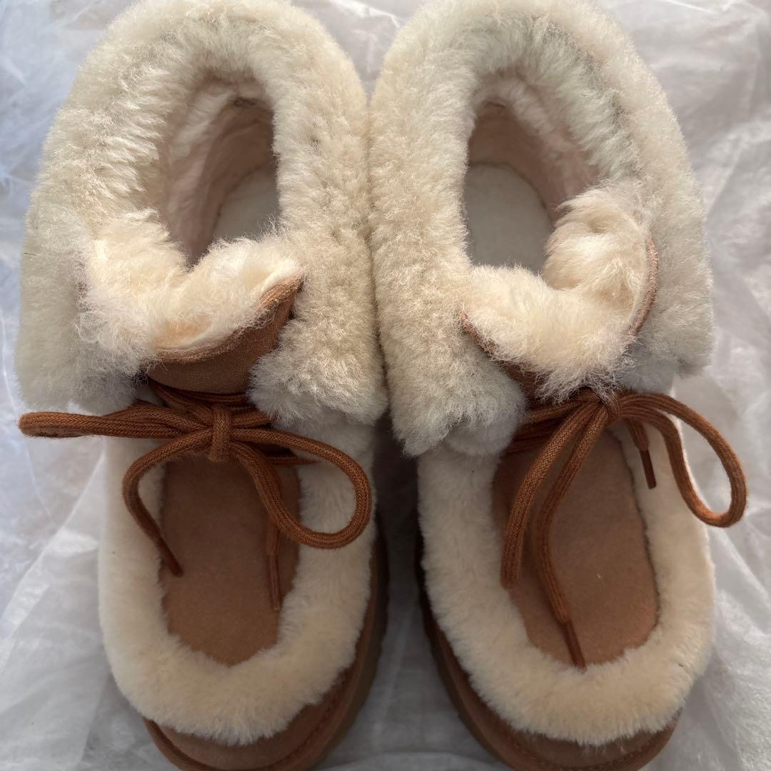 み ugg Esmee Lace Up 24cm