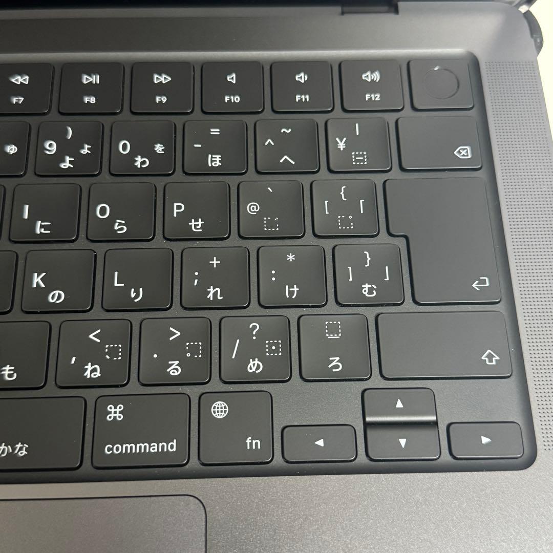 MacBook Pro M4Max 36GB/1TB 14インチ　スペースグレー