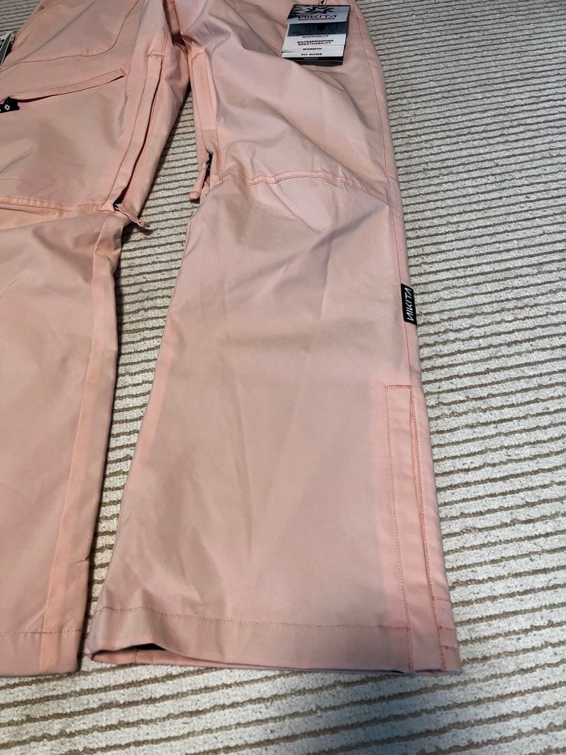 新品　ニキータ　スノーボード　パンツ　レディースＬ　ホワイトピンク　ストレッチ