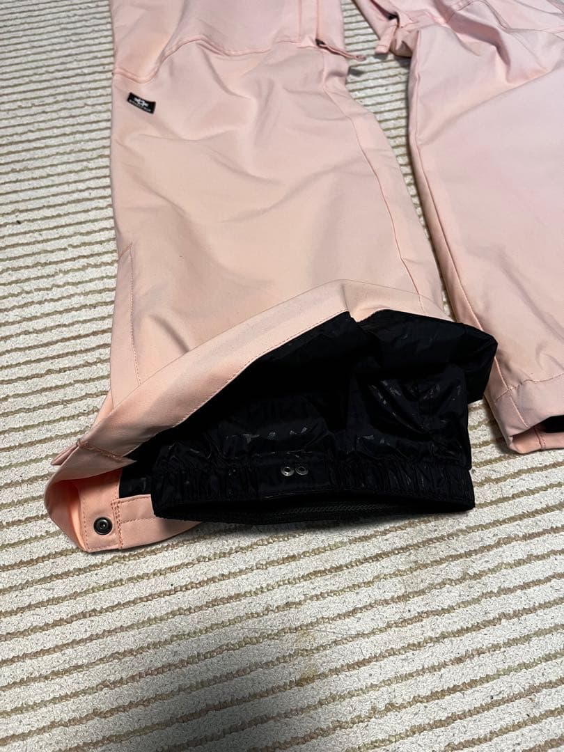 新品　ニキータ　スノーボード　パンツ　レディースＬ　ホワイトピンク　ストレッチ