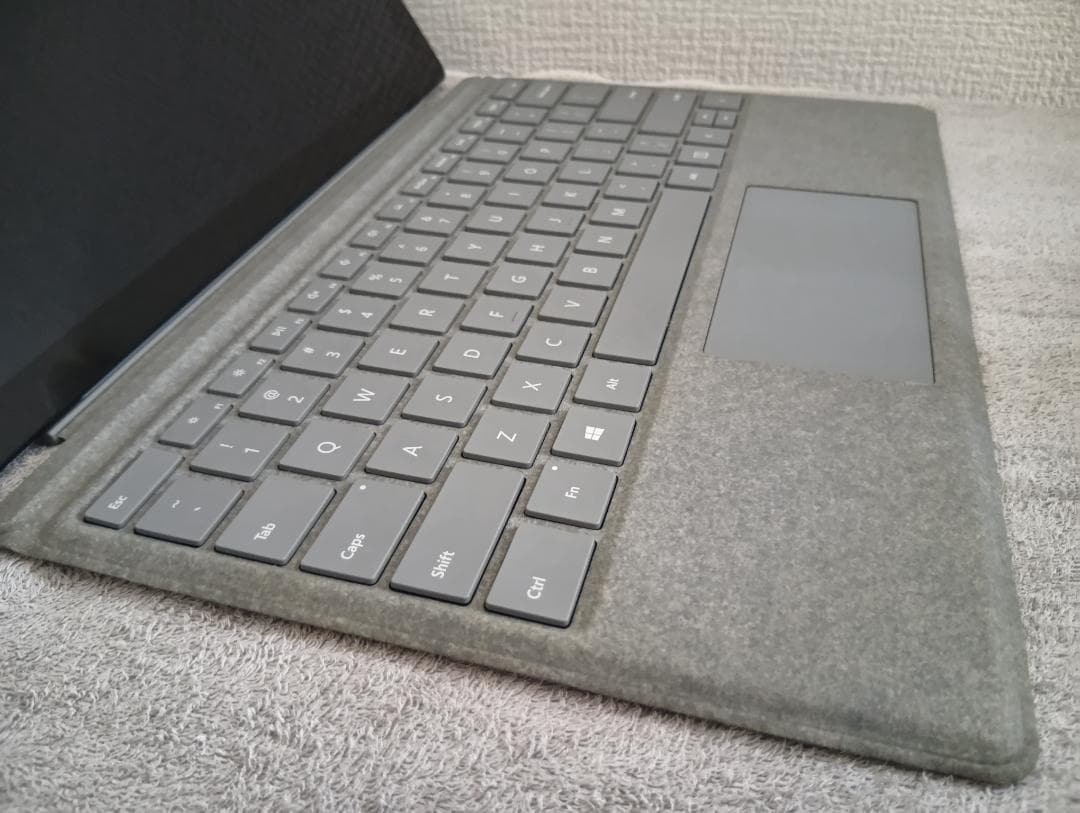 ✨美品✨Surface Pro 6 i7モデル／メモリ８GB／SSD238GB