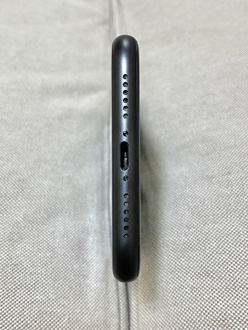 【simロックあり】au 制限○ / iPhone11 64GB ブラック