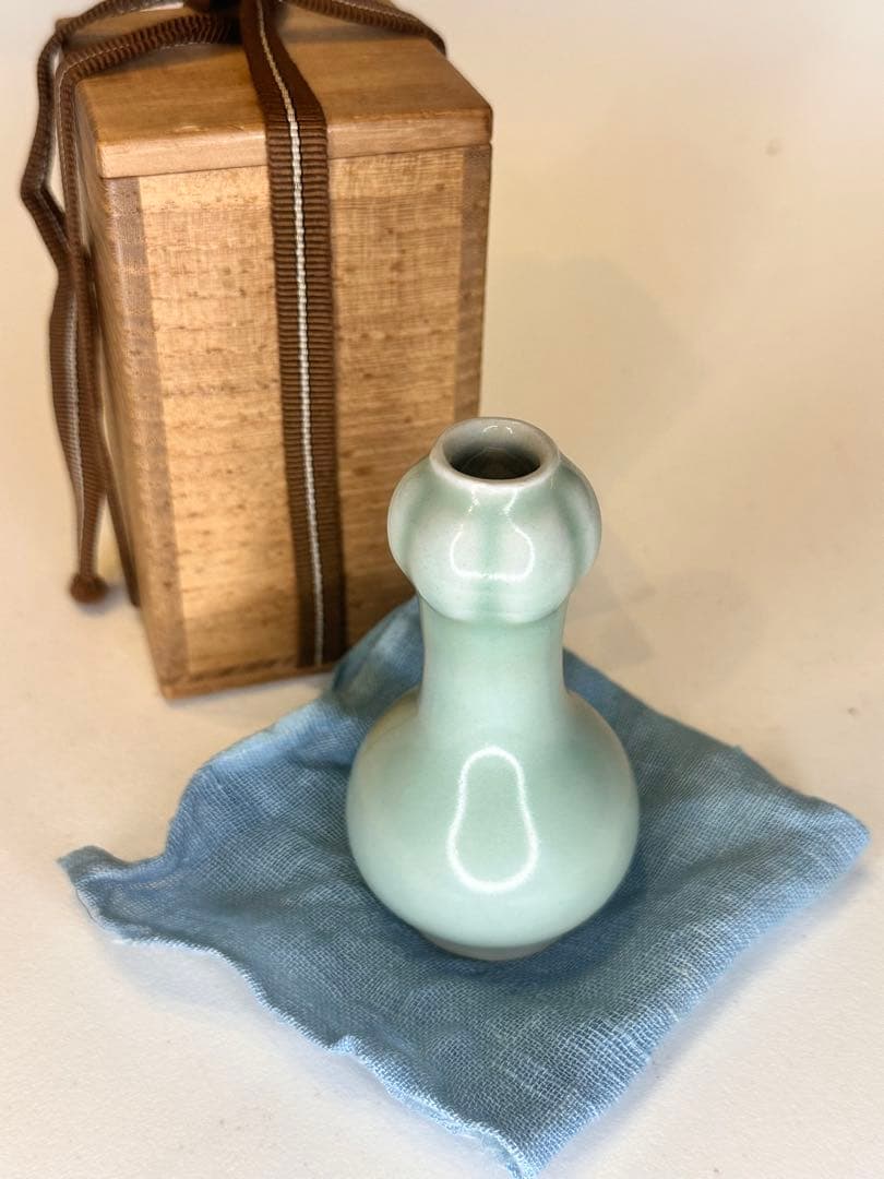 中国古美術 清時代 青磁 小花瓶 赏瓶 共箱付