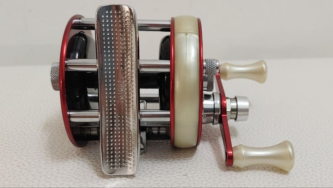 Ambassadeur 1750 A ベイトリール