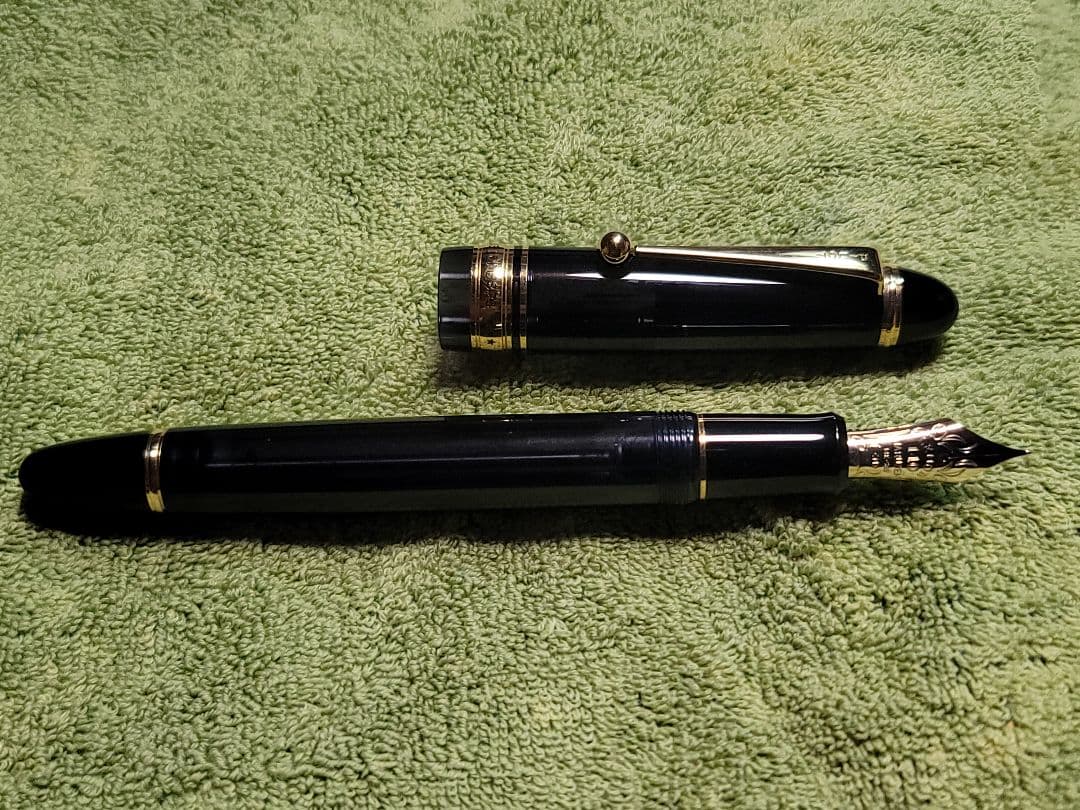 PILOT 万年筆カスタム823(紺、ペン先14K)