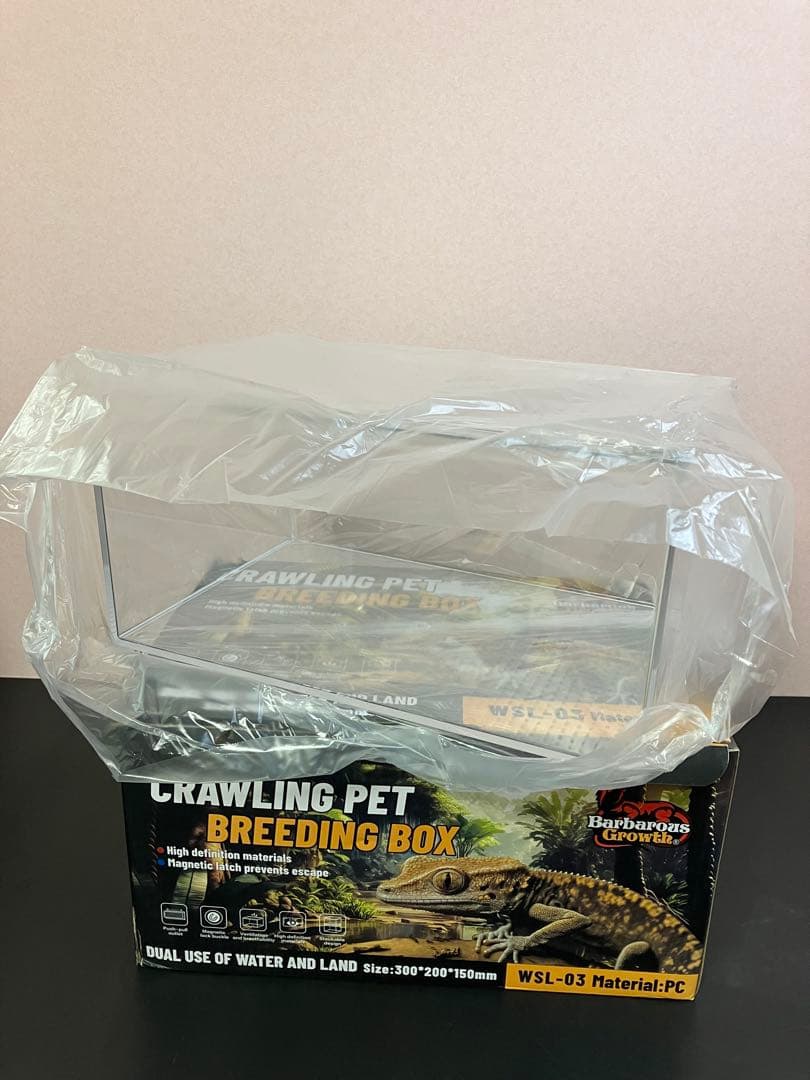 【新品未使用】爬虫類ケージ　ゲージ　アクリル　マグネット　スライド式 4box