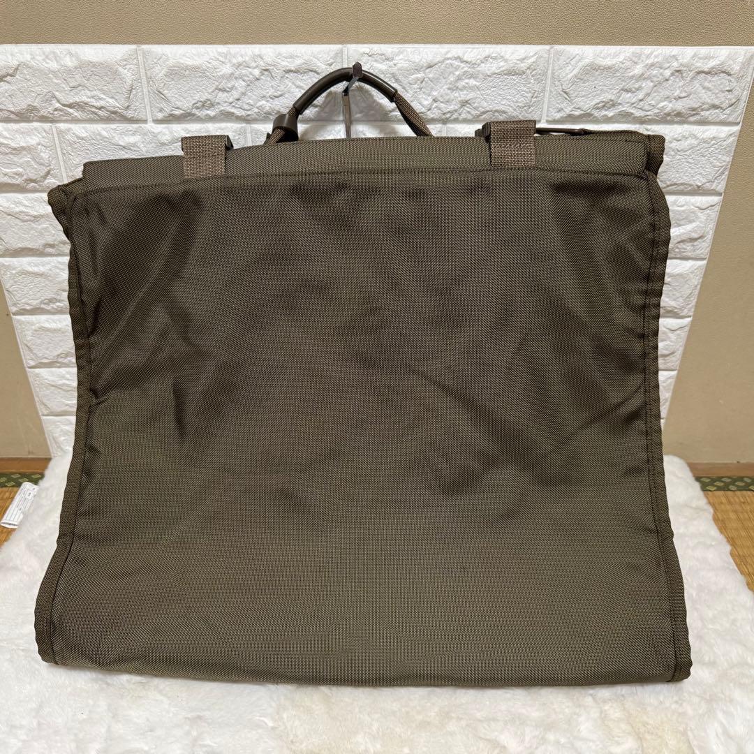 TUMI ガーメントバッグ オリーブグリーン