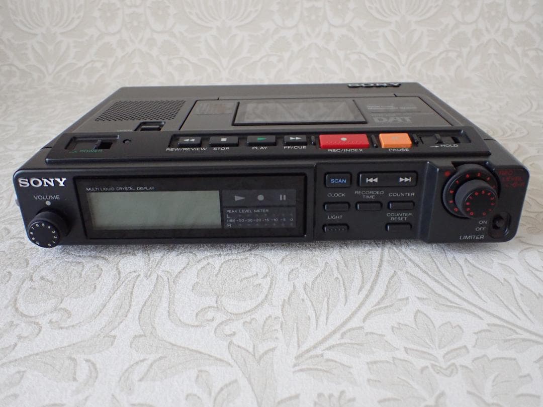 SONY TCD-D10 DAT デンスケ　美品なれどテープ走行せず