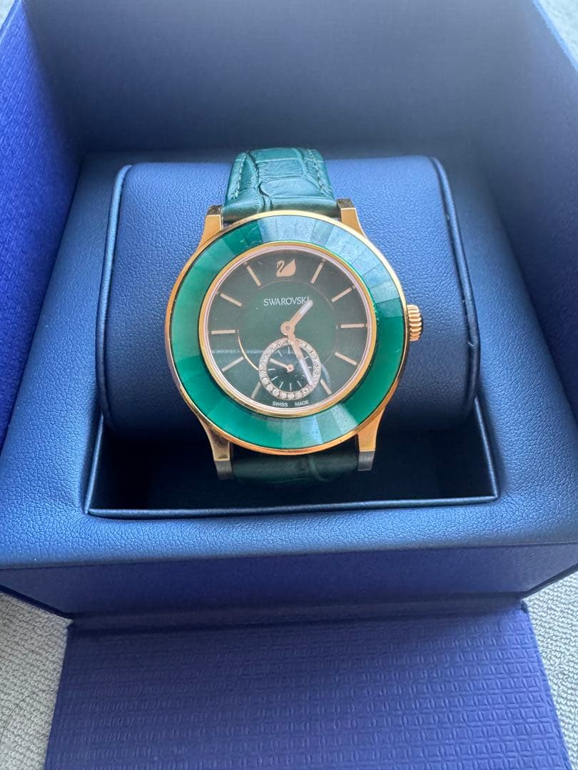 ピカフ……専用SWAROVSKIス希少時計／初期モデルオクテア／レザー新品電池