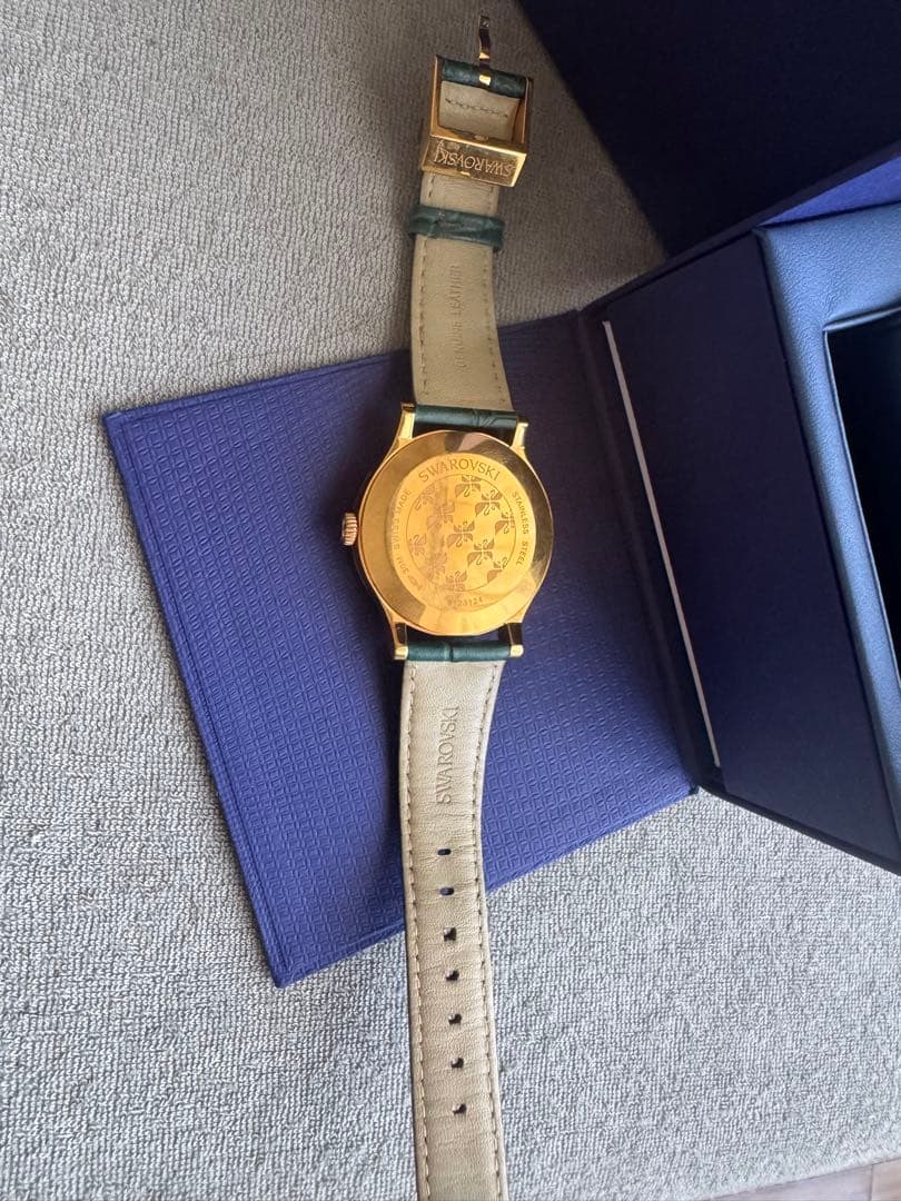 ピカフ……専用SWAROVSKIス希少時計／初期モデルオクテア／レザー新品電池