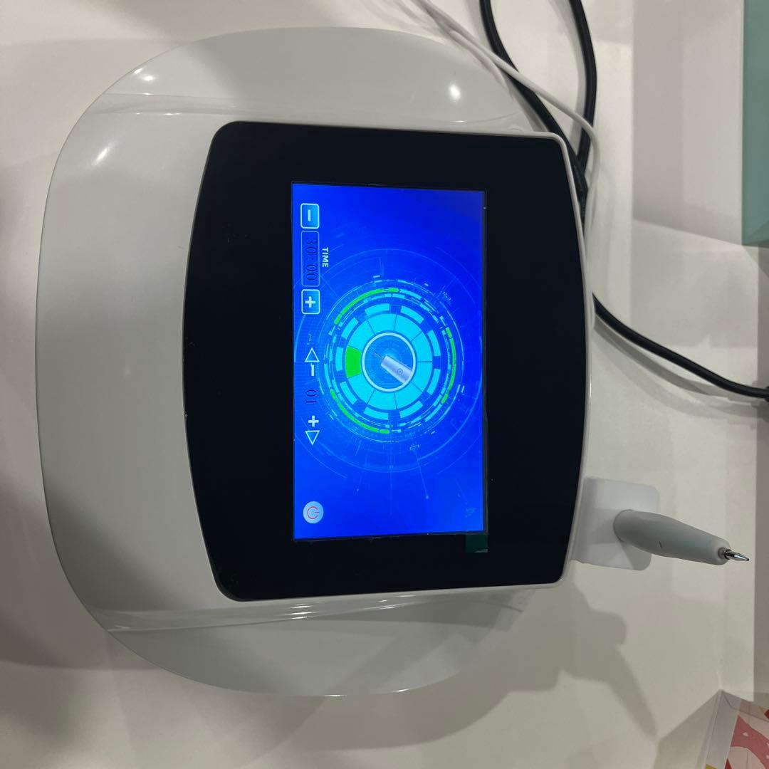 2025年最新式　低周波シミケアマシン　説明書、1年保証付き通電しただけの新品！