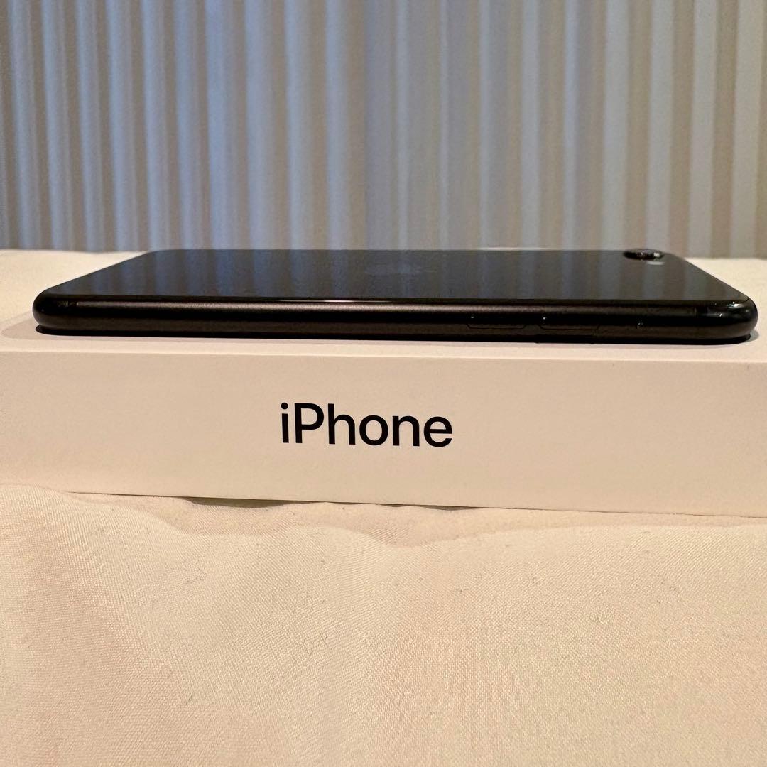 Apple iPhone SE (第2世代) 64GB ブラック