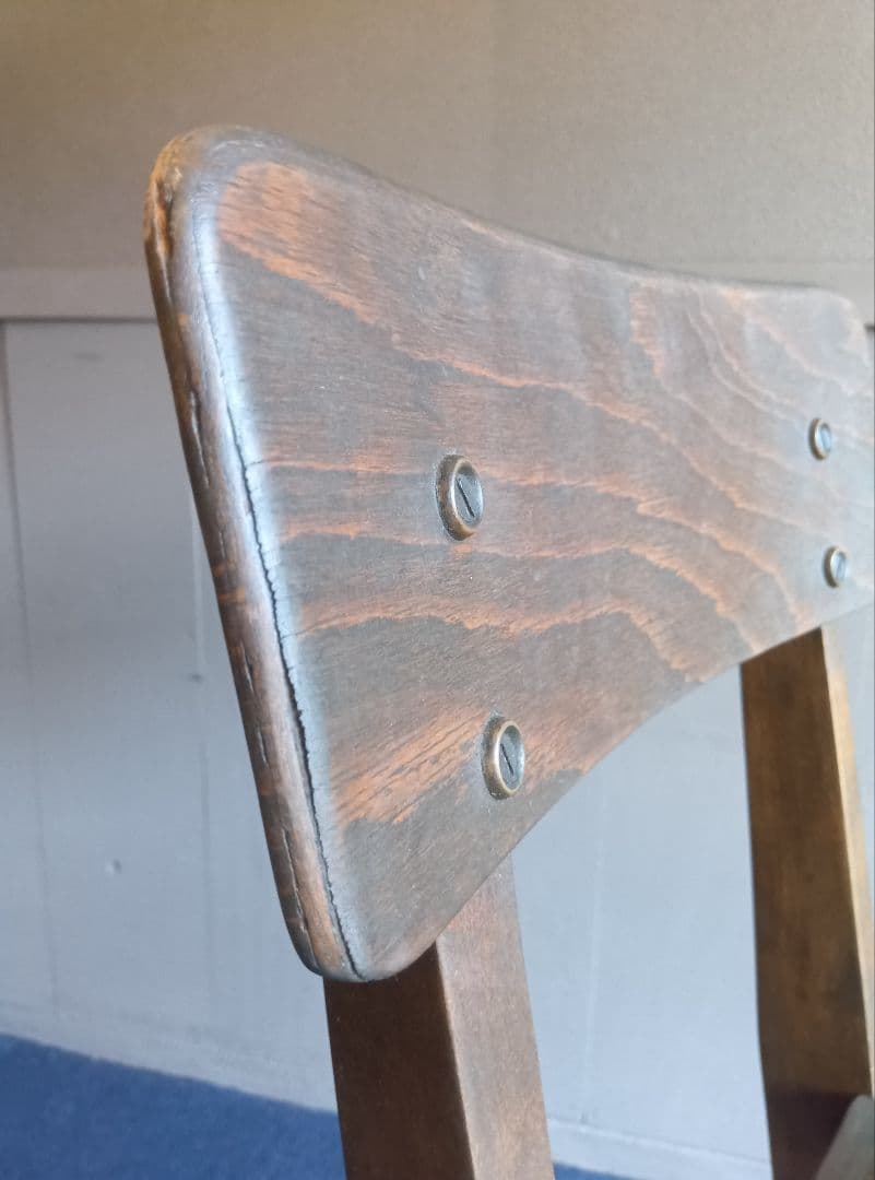 木製子供用チェア 直線的デザイン　ヴィンテージ　レトロ