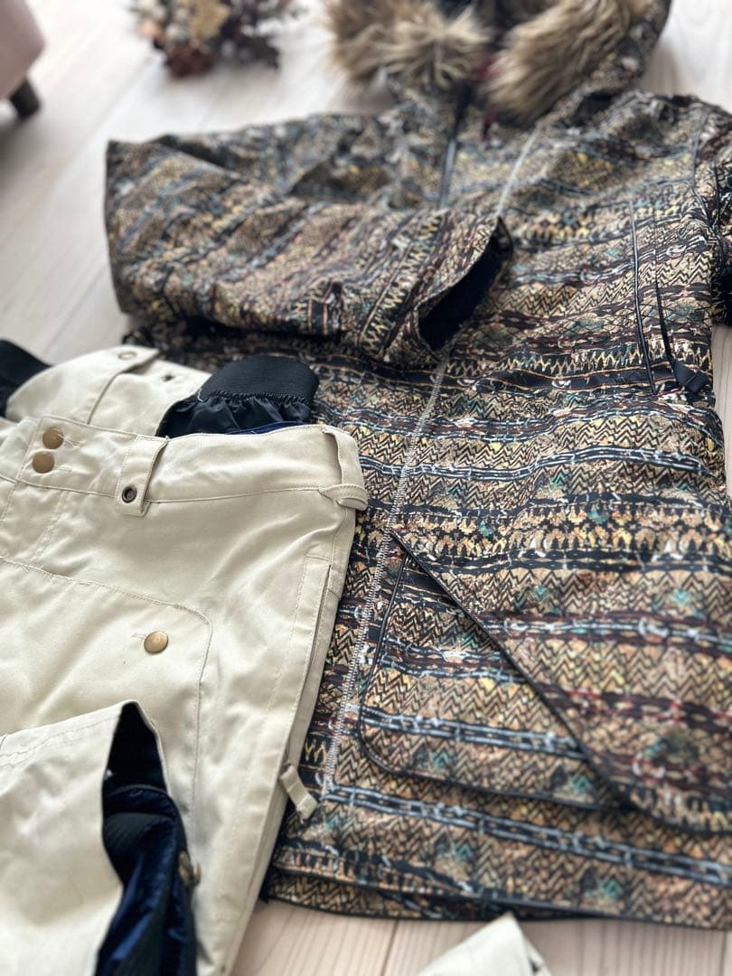 Burton スノーボードウェアセット　レディース